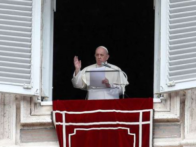 Papa lamenta que famílias substituam crianças por animais de estimação Papa lamenta que famílias substituam crianças por animais de estimação