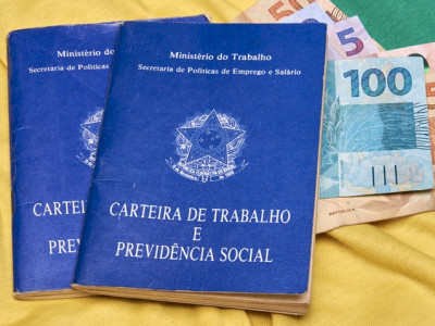 Caixa libera nesta quinta abono salarial a pessoas nascidas em fevereiro Caixa libera nesta quinta abono salarial a pessoas nascidas em fevereiro