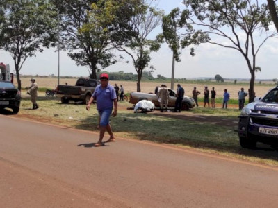 Colisão entre caminhonete e carro deixa vítima fatal em Rio Brilhante Colisão entre caminhonete e carro deixa vítima fatal em Rio Brilhante