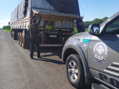 Em 48 horas, polícia apreende R$ 5 milhões em cigarros contrabandeados Em 48 horas, polícia apreende R$ 5 milhões em cigarros contrabandeados