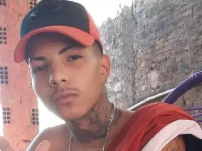 Adolescente morre após bater de frente com veículo durante baile funk  Adolescente morre após bater de frente com veículo durante baile funk