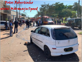 Maracaju: Caminhonete Hilux capota após colidir com veículo Corsa, e durante capotamento colidi com um terceiro veículo que estava estacionado