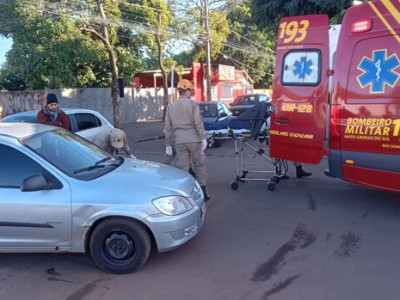 Motorista avança preferencial e atinge Celta em cheio na Vila Serradinho Motorista avança preferencial e atinge Celta em cheio na Vila Serradinho