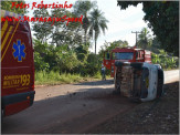 Bombeiros de Maracaju atendem ocorrência de tombamento na Rua Frankilin Ferreira Ribeiro, próximo ao Ciretran Bombeiros de Maracaju atendem ocorrência de tombamento na Rua Frankilin Ferreira Ribeiro, próximo ao Ciretran