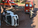 Bombeiros de Maracaju atendem ocorrência de tombamento na Rua Frankilin Ferreira Ribeiro, próximo ao Ciretran Bombeiros de Maracaju atendem ocorrência de tombamento na Rua Frankilin Ferreira Ribeiro, próximo ao Ciretran