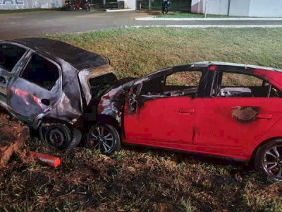Moradores resgatam vítima de carro em chamas após acidente em Coxim Moradores resgatam vítima de carro em chamas após acidente em Coxim