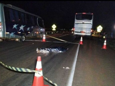 Adolescente morre após ser atropelado por ônibus de viagem em Dourados Adolescente morre após ser atropelado por ônibus de viagem em Dourados