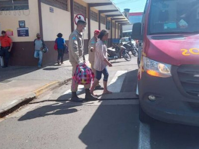 Mulher apanha do marido e passa mal dentro de Mercadão Municipal Mulher apanha do marido e passa mal dentro de Mercadão Municipal