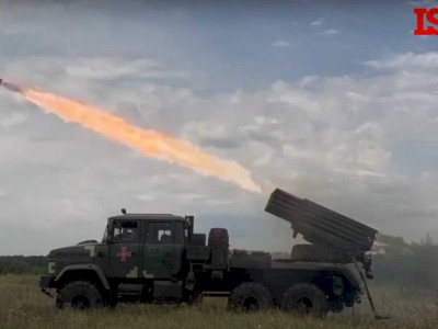 Ucrânia usa artilharia poderosa para afastar os russos de Kharkiv