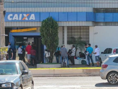 Beneficiários do Auxílio Brasil com NIS final 0 recebem pagamento hoje Beneficiários do Auxílio Brasil com NIS final 0 recebem pagamento hoje