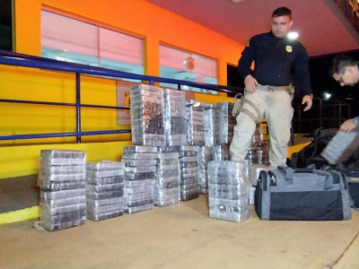 Carga de cocaína apreendida em carreta conduzida por douradense pesou 539 quilos Carga de cocaína apreendida em carreta conduzida por douradense pesou 539 quilos