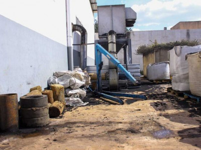 Princípio de incêndio atinge empresa de recapeamento de pneus em Campo Grande Princípio de incêndio atinge empresa de recapeamento de pneus em Campo Grande