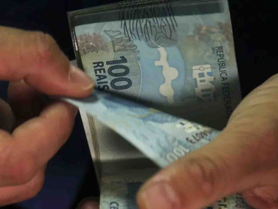 Mercado financeiro reduz projeção da inflação de 5,74% para 5,71% Mercado financeiro reduz projeção da inflação de 5,74% para 5,71%