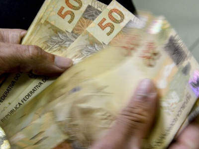 Beneficiários com inscrição final 5 recebem hoje o Auxílio Brasil Beneficiários com inscrição final 5 recebem hoje o Auxílio Brasil