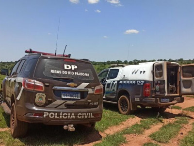 Casal é preso suspeito de estuprar criança em Ribas do Rio Pardo Casal é preso suspeito de estuprar criança em Ribas do Rio Pardo