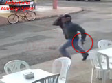 Maracaju: Em tentativa de duplo homicídio homem é assassinado e adolescente é baleado nas costas (atualizada) Maracaju: Em tentativa de duplo homicídio homem é assassinado e adolescente é baleado nas costas (atualizada)