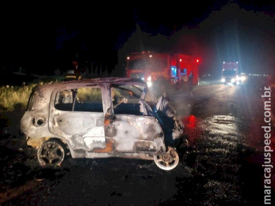 Carro explode e motorista morre carbonizado em acidente em Nova Andradina Carro explode e motorista morre carbonizado em acidente em Nova Andradina