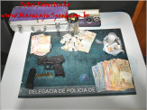 Operação Katharisma: Ação conjunta da Polícia Militar e Polícia Civil de Maracaju cumprem mandados de buscas, apreensão e prisão na manhã desta quinta-feira (8) Operação Katharisma: Ação conjunta da Polícia Militar e Polícia Civil de Maracaju cumprem mandados de buscas, apreensão e prisão na manhã desta quinta-feira (8)