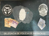 Ação conjunta, Polícia Civil de Maracaju, Polícia Militar e Polícia Civil de Rio Brilhante, ao cumprirem mandados, prendem homem em flagrante por tráfico de cocaína e localizam armas de fogo e munições Ação conjunta, Polícia Civil de Maracaju, Polícia Militar e Polícia Civil de Rio Brilhante, ao cumprirem mandados, prendem homem em flagrante por tráfico de cocaína e localizam armas de fogo e munições