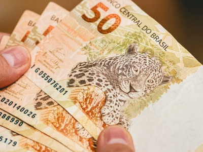 Governo prepara queda de juros do consignado para aposentados Governo prepara queda de juros do consignado para aposentados