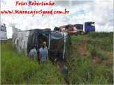 Maracaju: Ônibus com cerca de 30 bolivianos tomba em rotatória na BR-267 Maracaju: Ônibus com cerca de 30 bolivianos tomba em rotatória na BR-267