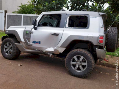 Motocicleta morre após ser atropelado por Jeep no centro de Dourados Motocicleta morre após ser atropelado por Jeep no centro de Dourados