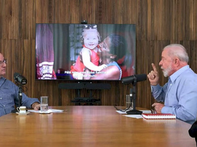 Estou extremamente satisfeito, diz Lula sobre seis meses de governo Estou extremamente satisfeito, diz Lula sobre seis meses de governo