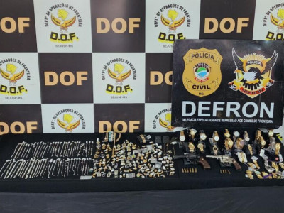 Mortos em confronto, assaltantes de relojoaria tinham diversas passagens pela polícia Mortos em confronto, assaltantes de relojoaria tinham diversas passagens pela polícia