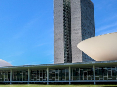 Congresso aprova R$ 15 bi para compensar perda de estados e municípios Congresso aprova R$ 15 bi para compensar perda de estados e municípios