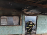 Maracaju: Bombeiros atendem ocorrência de incêndio em residência na Vila Prateada