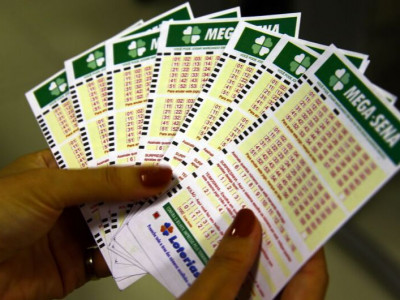 Mega-Sena pode pagar prêmio de R$ 105 milhões nesta quarta-feira Mega-Sena pode pagar prêmio de R$ 105 milhões nesta quarta-feira