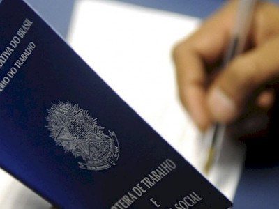 Pela 1ª vez, Brasil tem mais de 100 milhões de trabalhadores ocupados Pela 1ª vez, Brasil tem mais de 100 milhões de trabalhadores ocupados