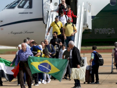 Pela 1ª vez, brasileiros que estavam na Cisjordânia são resgatados Pela 1ª vez, brasileiros que estavam na Cisjordânia são resgatados