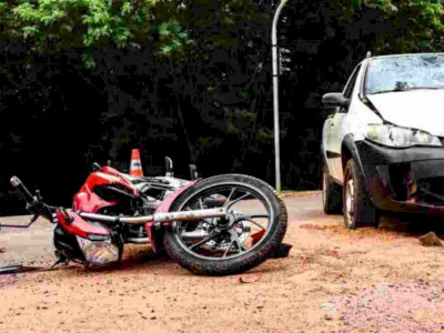 Bebê de oito meses que era transportado em moto morre em acidente Bebê de oito meses que era transportado em moto morre em acidente