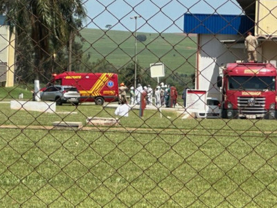 Frigorífico tem vazamento de amônia e deixa trabalhadores intoxicados Frigorífico tem vazamento de amônia e deixa trabalhadores intoxicados