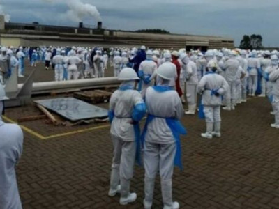 Vazamento de amônia em frigorífico mobiliza bombeiros em Sidrolândia  Vazamento de amônia em frigorífico mobiliza bombeiros em Sidrolândia