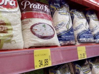 Estados e DF ajustam ICMS; Preços dos alimentos e combustíveis irão subir Estados e DF ajustam ICMS; Preços dos alimentos e combustíveis irão subir
