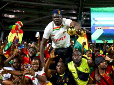Mortes após vitória de Guiné fazem seleção pedir prudência em festejos Mortes após vitória de Guiné fazem seleção pedir prudência em festejos