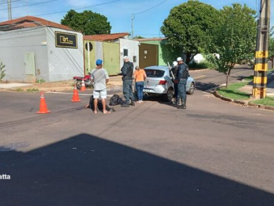 Motorista invade a preferencial e acerta em cheio motociclista no Vilas Boas
