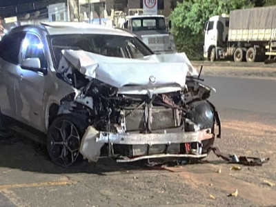 Condutor de BMW deixa mulher grávida ferida em acidente em Naviraí Condutor de BMW deixa mulher grávida ferida em acidente em Naviraí