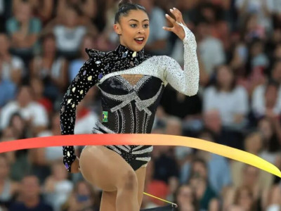 Ginástica rítmica: Bárbara Domingos põe Brasil em 1ª final individual Ginástica rítmica: Bárbara Domingos põe Brasil em 1ª final individual