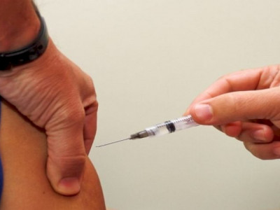 SES realiza campanha de vacinação para trabalhadores da saúde de MS SES realiza campanha de vacinação para trabalhadores da saúde de MS