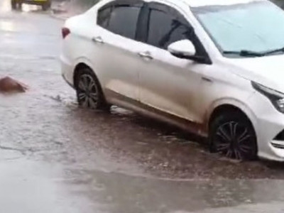 Em poucos minutos, chuva intensa provoca alagamentos em bairros de Campo Grande Em poucos minutos, chuva intensa provoca alagamentos em bairros de Campo Grande