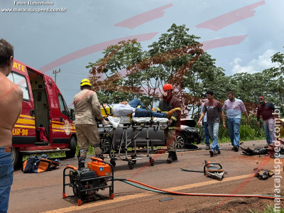Maracaju: Colisão frontal entre veículos na BR-267, próximo a Copasul Maracaju: Colisão frontal entre veículos na BR-267, próximo a Copasul