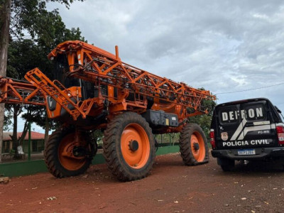 Pulverizador agrícola avaliado em R$ 100 mil é recuperado em Dourados Pulverizador agrícola avaliado em R$ 100 mil é recuperado em Dourados