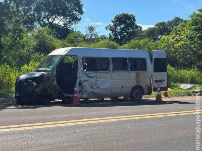 Van envolvida em acidente grave transportava pacientes de Dourados para Coxim Van envolvida em acidente grave transportava pacientes de Dourados para Coxim