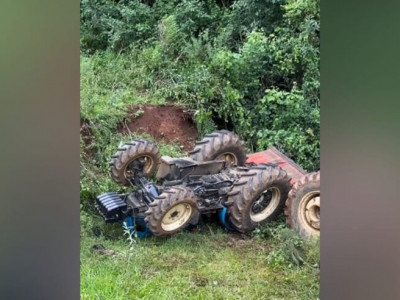 Trator tomba e deixa trabalhador prensado em fazenda de Corumbá Trator tomba e deixa trabalhador prensado em fazenda de Corumbá