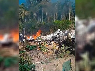 Avião com traficantes cai após ser interceptado por caças da FAB Avião com traficantes cai após ser interceptado por caças da FAB