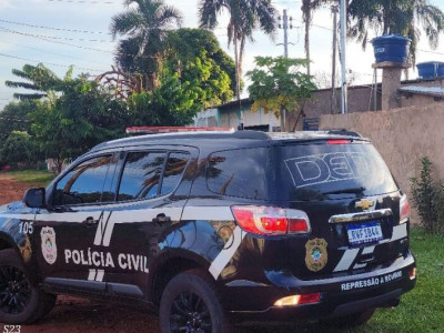 Casal com mandados de prisão e extensa ficha criminal é capturado Casal com mandados de prisão e extensa ficha criminal é capturado