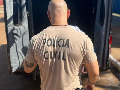 Homem é preso após ameaçar e agredir companheira em situação de rua Homem é preso após ameaçar e agredir companheira em situação de rua